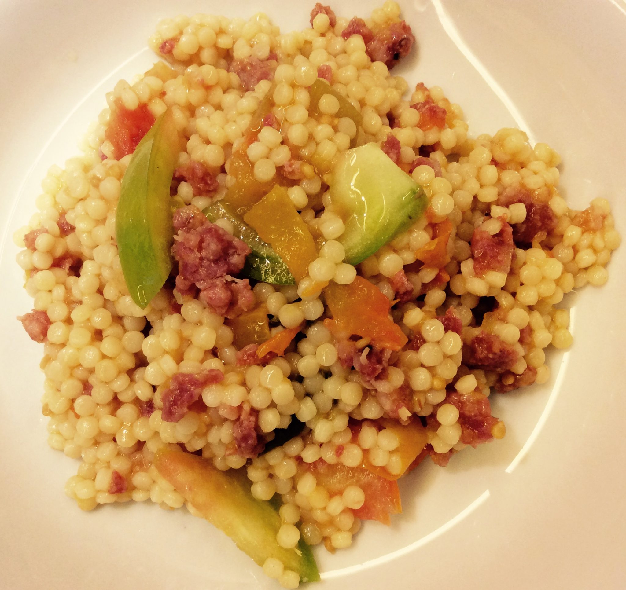 FREGOLA SARDA CON SALSICCIA PEPERONCINO E POMODORI VERDI Cook di Gusto