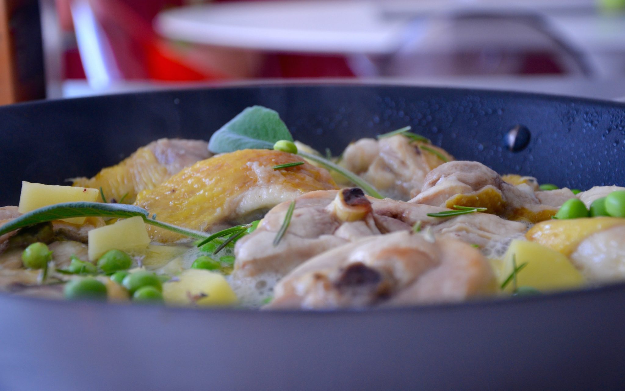 Rollè Di Pollo In Tegame Con Piselli
